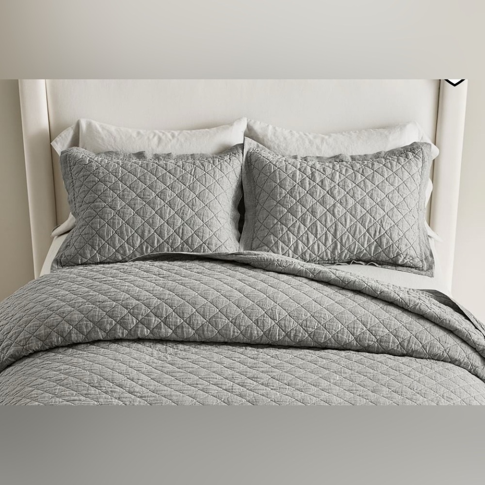 2x Pottery Barn Belgian flax linen diamond quilted king covers set of 2 gray
